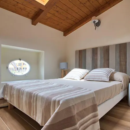 Le Domaine Saint Francois Le Moulin 1 アパート